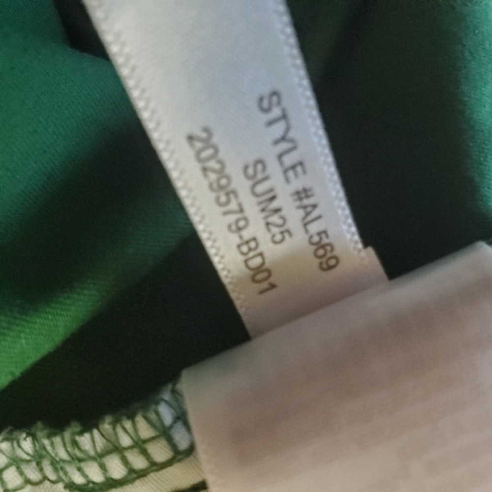 J Crew Women's Green Chino Cotton Shorts with 9‎ Inch Inseam - Picture 11 of 13